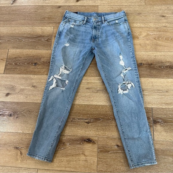 Abercrombie & Fitch Men’s Slim Taper Stretch Distressed Denim Jeans Sz 32 GUC - Picture 2 of 9